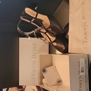 TARYN ROSE BEAUTIFUL 😍  Soft dark brown leather.sz 35.5, 2in kitten